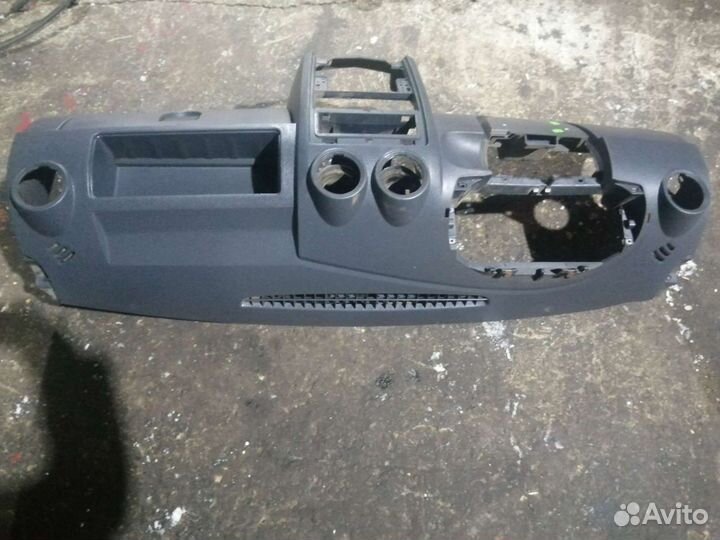 Торпедо Renault Logan 1