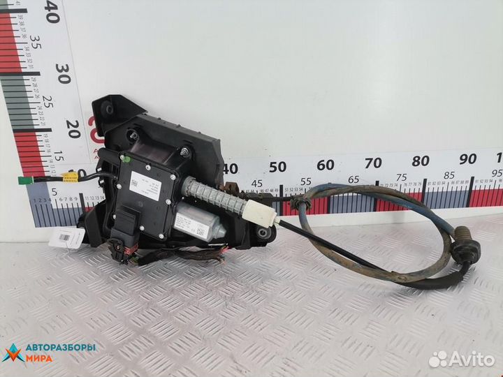 Блок управления ручником Peugeot 5008 2010