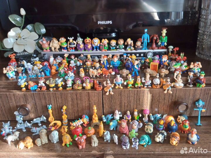 Разные игрушки из киндера