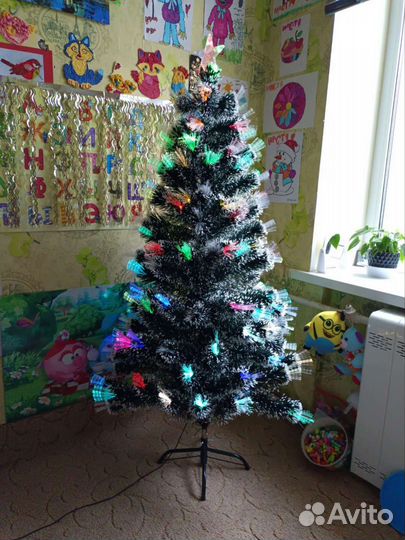 Новогодняя искусственная ёлка