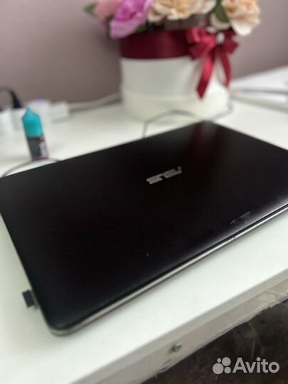 Ноутбук asus
