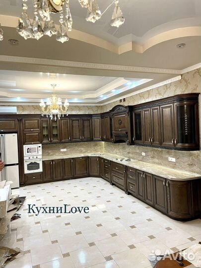 Кухня из массива.Кухонный гарнитур