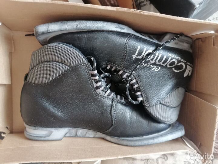 Лыжные ботинки