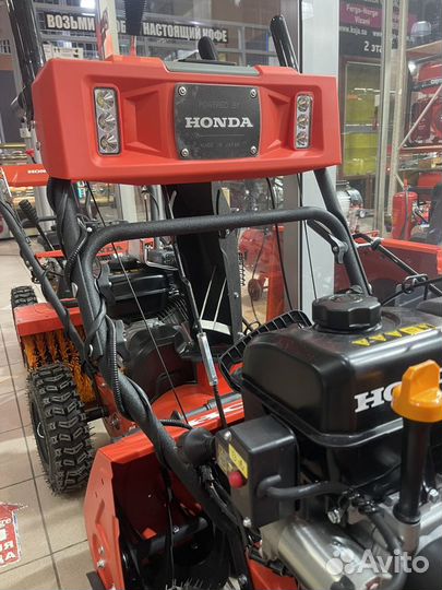 Снегоуборщик Honda HSS613LE/13HP/GX340