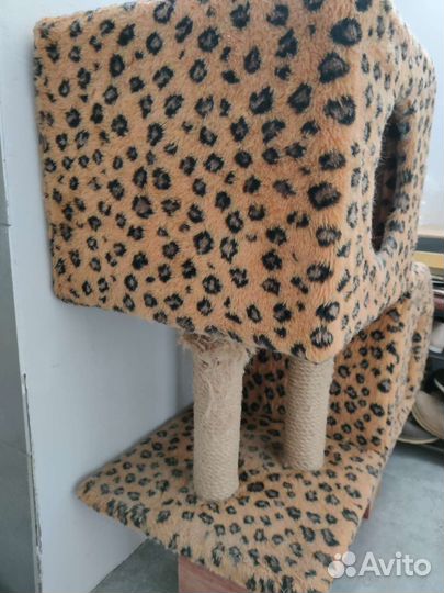 Домик для кошки с когтеточкой