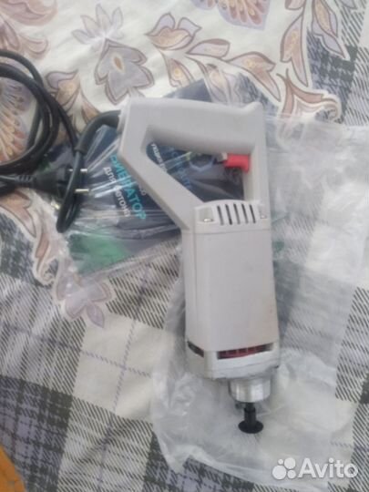 Вибраторы для бетона + булава 1.4 м, бу