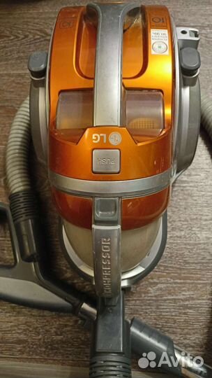 Три пылесоса