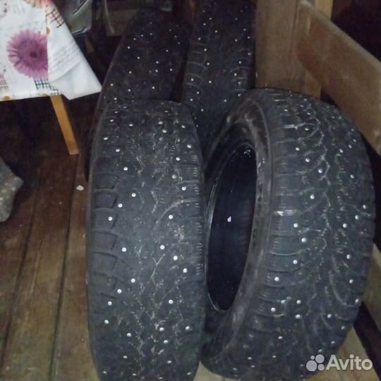 Pirelli Powergy 215/65 R16