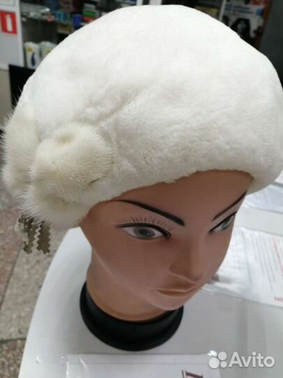 Берет женский меховой