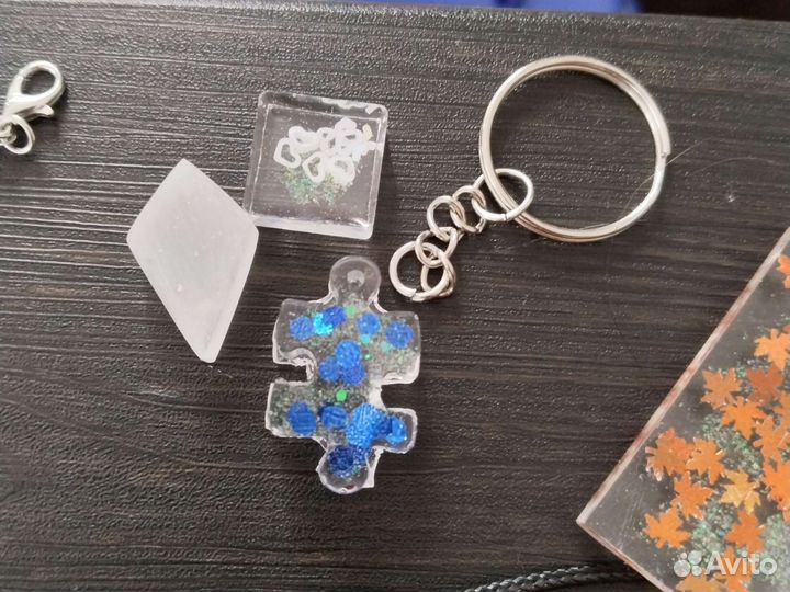 Брелок из эпоксидной смолы