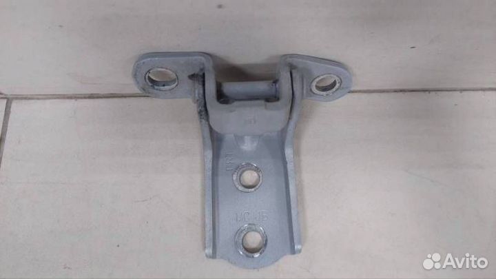 Петля двери передней правой верхняя Kia Rio 3 UB 2