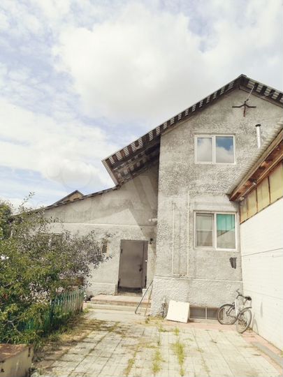 Дом 276 м² на участке 7,5 сот.