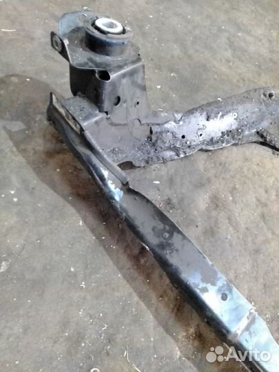 Балка подмоторная (Volvo S60)