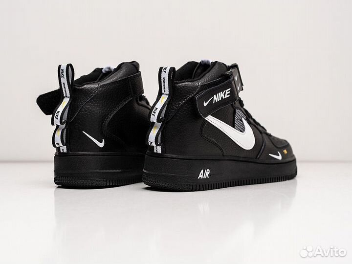 Зимние Кроссовки Nike Air Force 1 07 Mid LV8