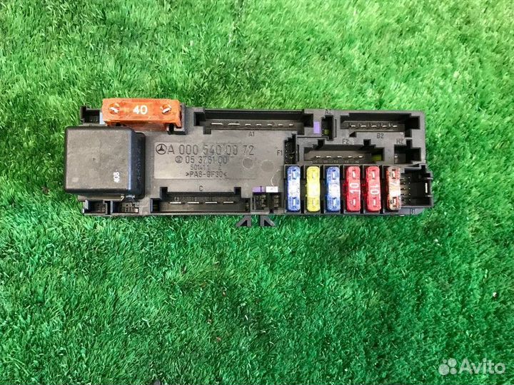 Блок предохранителей Mercedes-Benz C-class