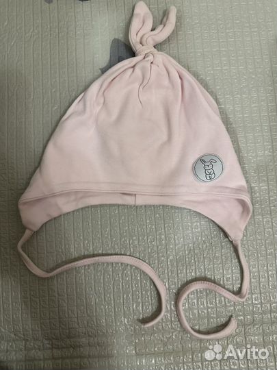 Одежда (шапки) пакетом на девочку 4-6 месяцев