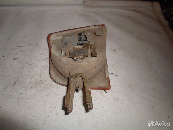 Указатель поворота левый (Audi 100)