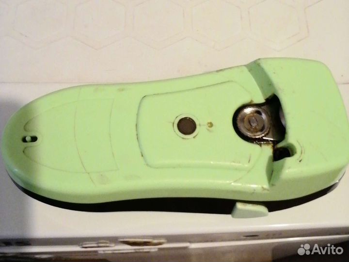 Автоматическая открывала консервных банок