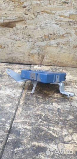 Блок управления освещением Lexus Is 2 2.5 2008