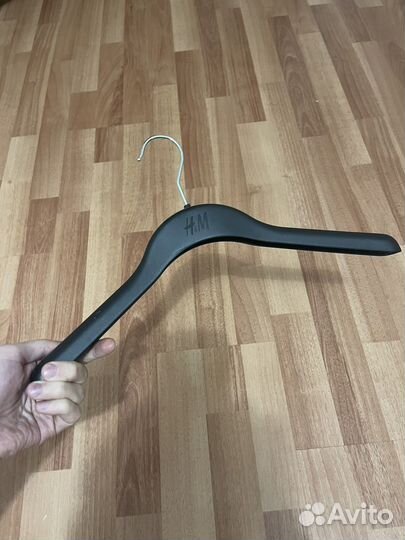 Вешалки HM