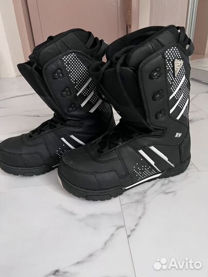 Ботинки для сноуборда Black Fire