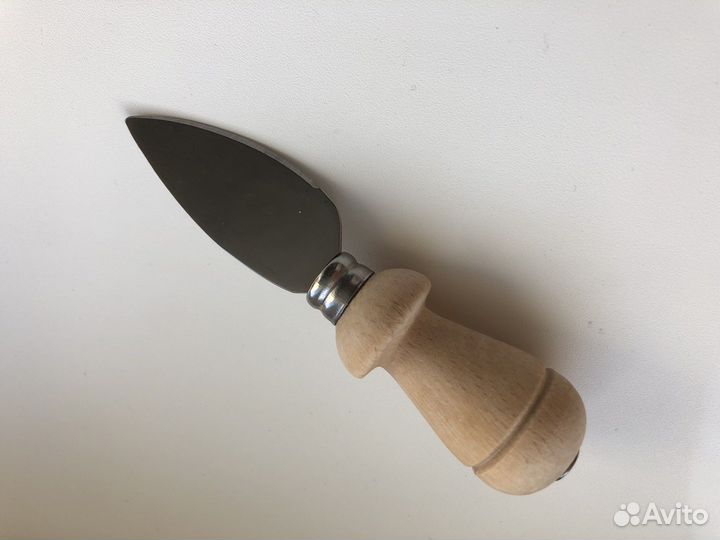 Нож для сыра твердых сортов