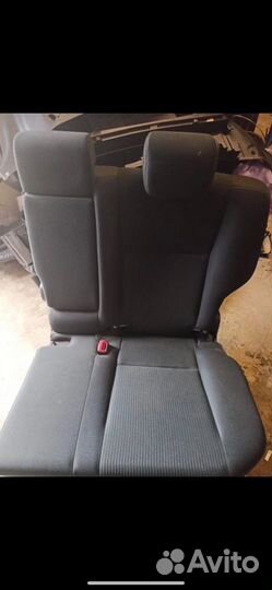 Задний ряд сидений rav 4