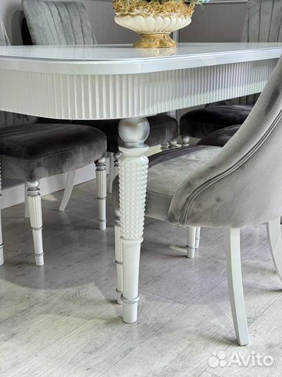 Стол кухонный раздвижной и Стулья