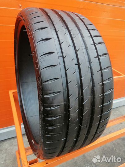 Michelin Pilot Sport 4 S 235/30 R20 88Y
