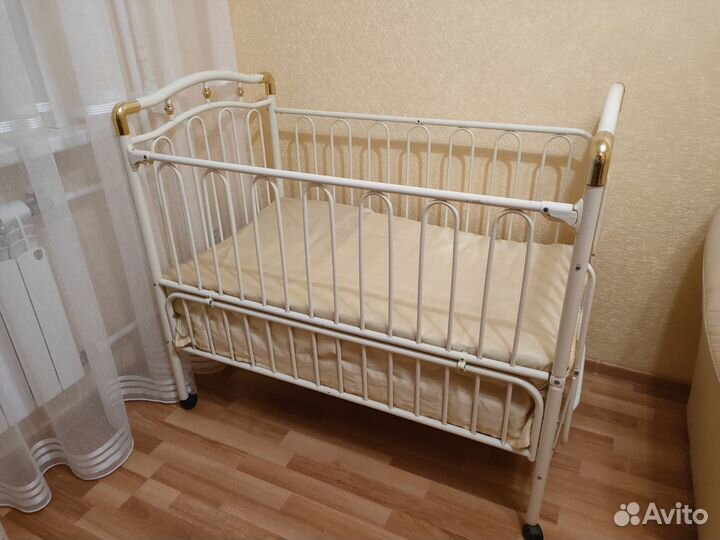 Детская кроватка