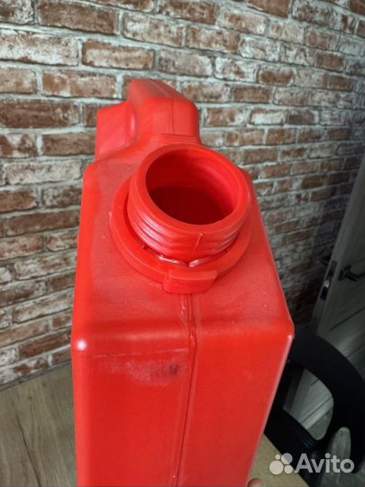 Канистра пластиковая 20 л