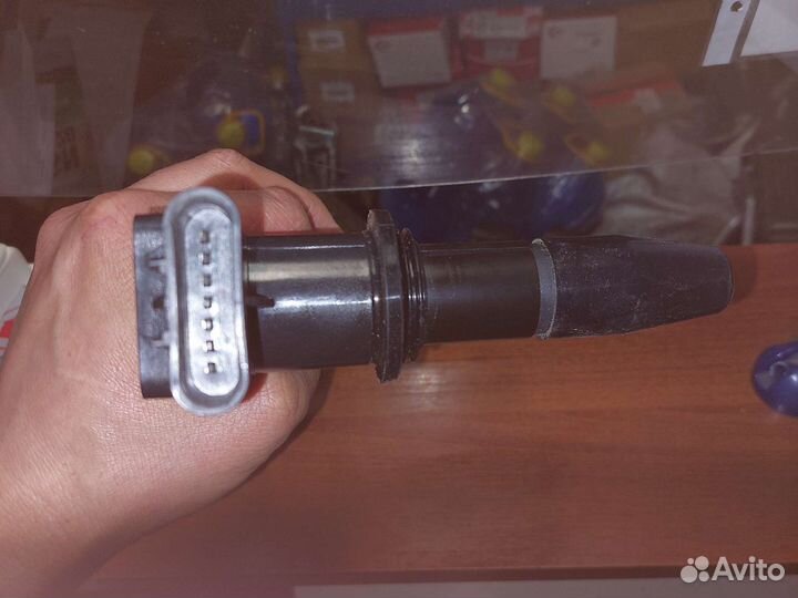 Опель Астра J, Мока Катушка зажигания 55584404