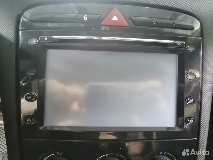 Магнитола на peugeot 308