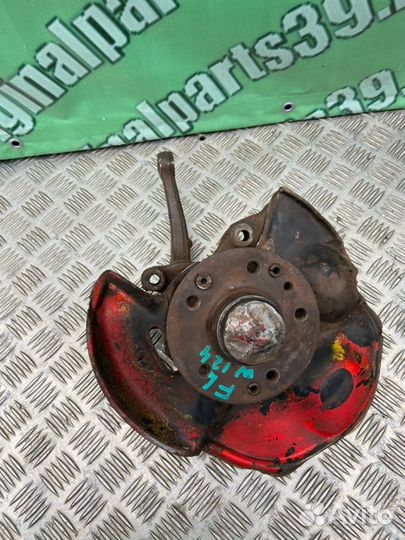 Поворотный кулак передний левый Mercedes-Benz W124