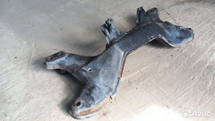 Подрамник передний Nissan Sunny E-FB14 GA-15DE