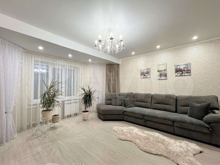 2-к. квартира, 70 м², 7/12 эт.