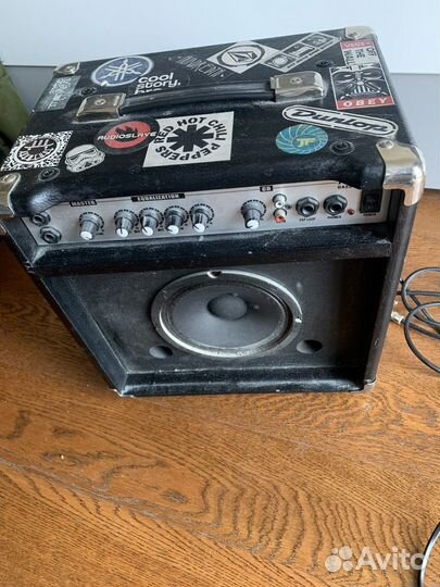 Комбоусилитель