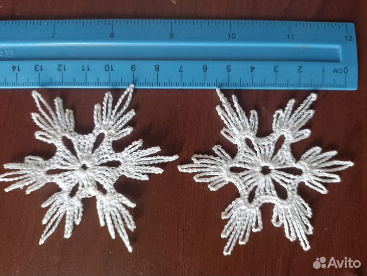 Набор из 12 снежинок