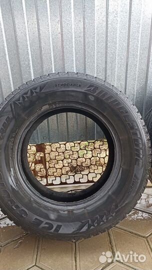 Bridgestone Ice Cruiser 7000 265/65 R17