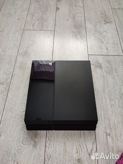 Приставка Sony PS4