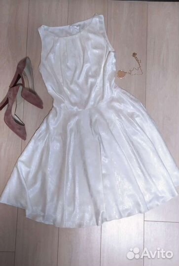 Платье нарядное