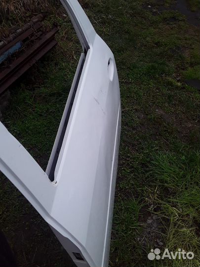 Двери задние на largus левая