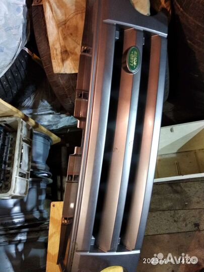 Решетка радиатора дискавери 3