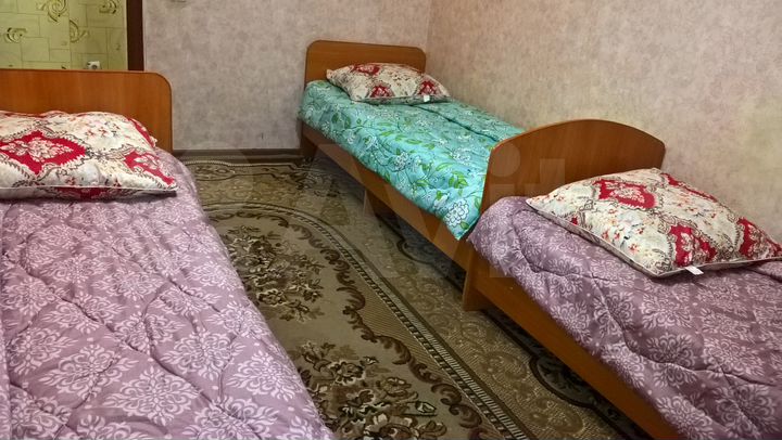 2-к. квартира, 52 м², 1/3 эт.