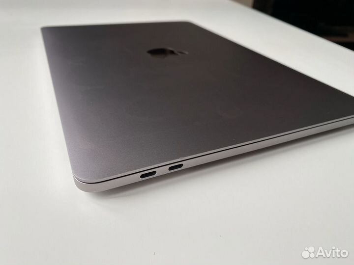 Apple MacBook Pro 13 2019