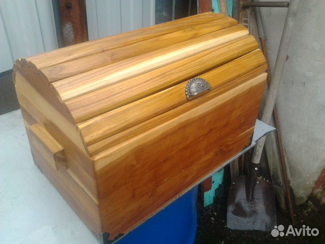 Сундук деревянный