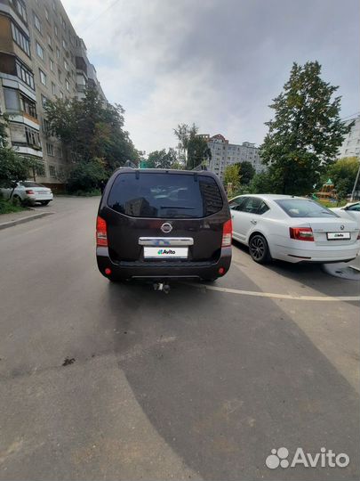 Nissan Pathfinder 2.5 AT, 2010, 210 000 км