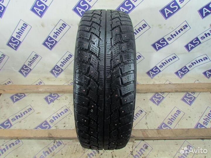 Kumho I'Zen RV Stud KC16 215/65 R16 117D