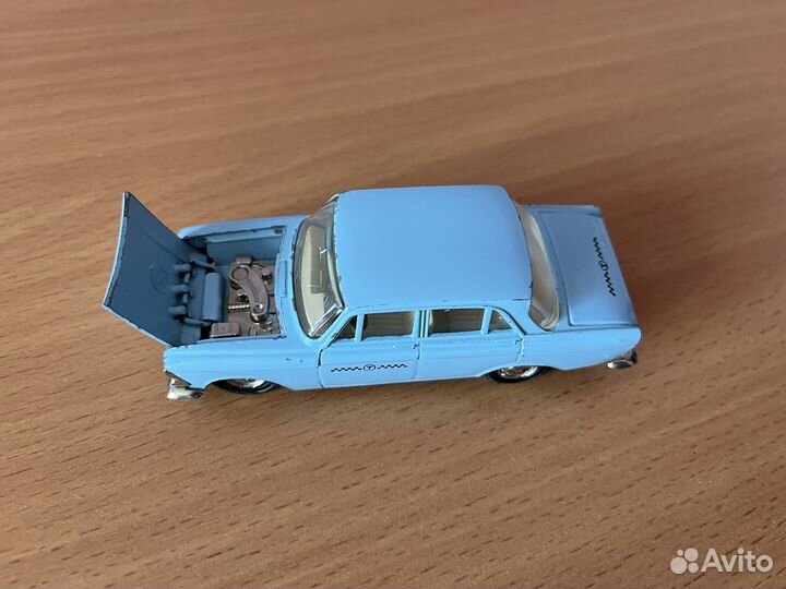 Коллекционная машинка Москвич 408 СССР