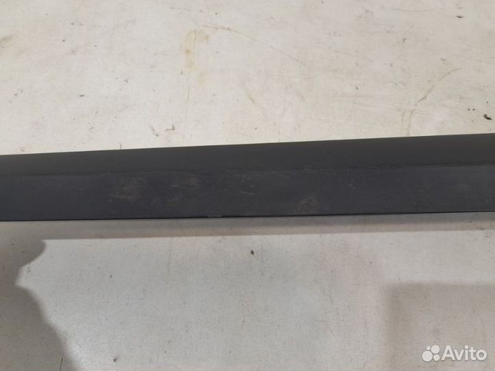 Накладка двери передняя левая Nissan Murano Z52